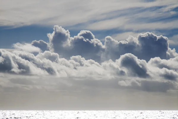 Felhő a tenger felett — Stock Fotó
