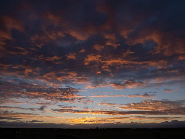 Alba Ottobre Sulle Lontane Montagne Snowdonia Dall Isola Anglesey — Foto Stock