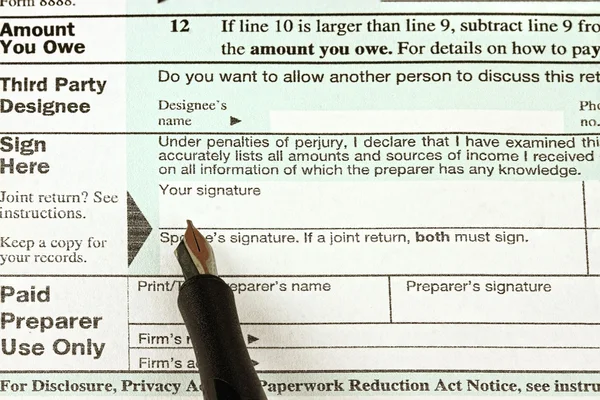 U.S. Formulário de imposto e caneta — Fotografia de Stock