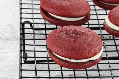 Kırmızı kadife whoopie pies