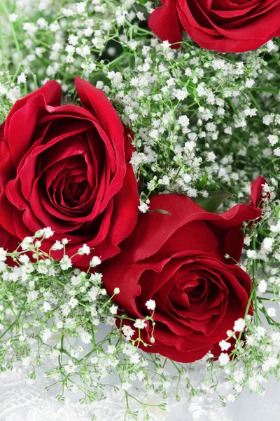 Red Roses and Babys Breath — Stock Photo, Image