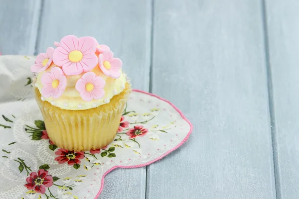 Cupcake aromatisé citron ou vanille — Photo