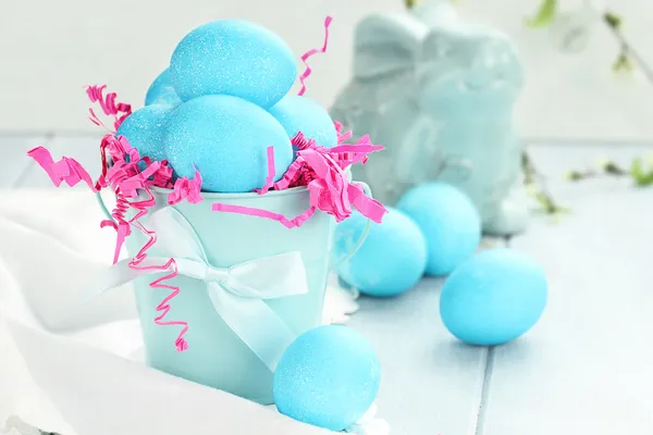 Huevos de Pascua moteados azules — Foto de Stock