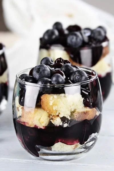 Trifle aux bleuets frais — Photo