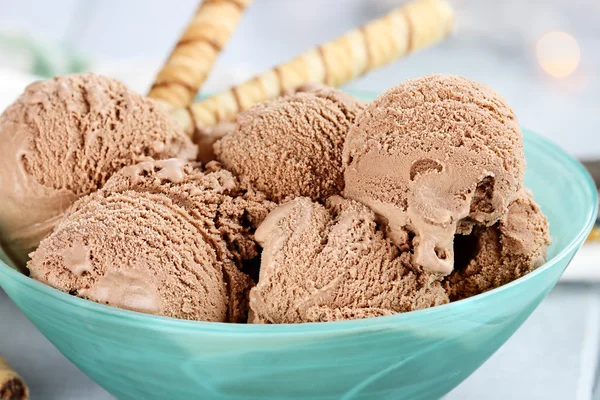 Ciotola di delizioso gelato — Foto Stock