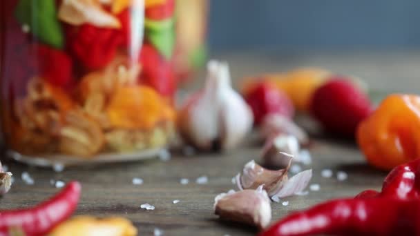 Pieprz Pimiento Habanero Wtacza Się Scenę Pikantnej Papryki Większą Ilością — Wideo stockowe