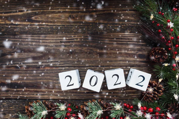 2022 Bloques Calendario Madera Año Nuevo Luces Árboles Navidad Ramas — Foto de Stock