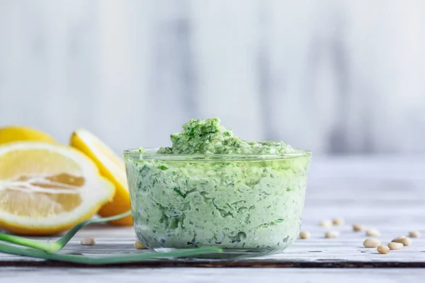 Garlic Scape Pesto Fresh Homegrown Ingredients Scapes Lemons Pine Nuts — Stock Photo, Image