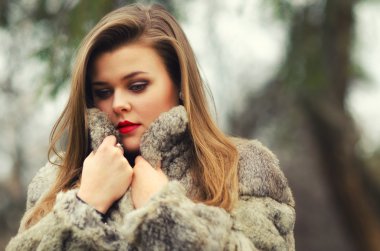 göz alıcı esmer Bayan portresi