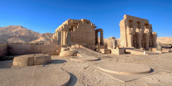 Храм Рамзеса (Ramesseum) в Луксоре — стоковое фото