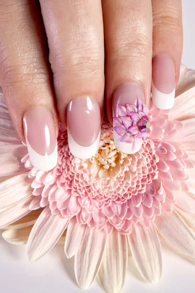 Piękny manicure — Zdjęcie stockowe