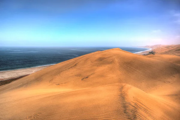 Onde as carnes do deserto oceano — Fotografia de Stock