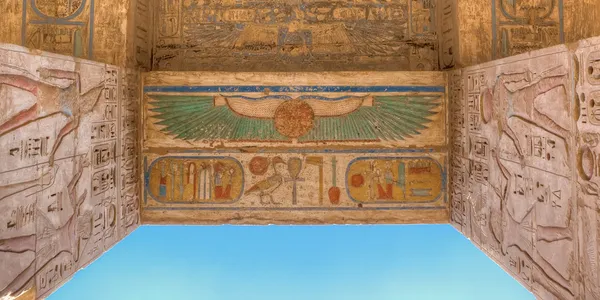 Templo de Medinet Habu em Luxor, Egito — Fotografia de Stock