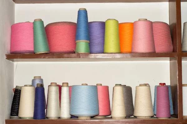 Various colors of yarn — Stock Photo, Image