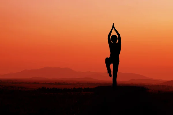 Zonsopgang yoga — Stockfoto