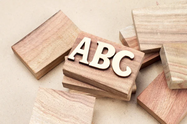 Holz und Buchstaben — Stockfoto