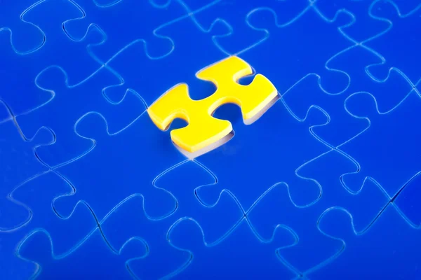 Jigsaw puzzle missing — Stock Photo, Image