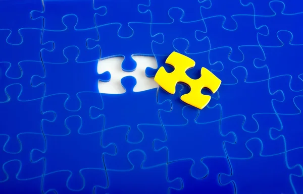 Jigsaw puzzle missing — Stock Photo, Image