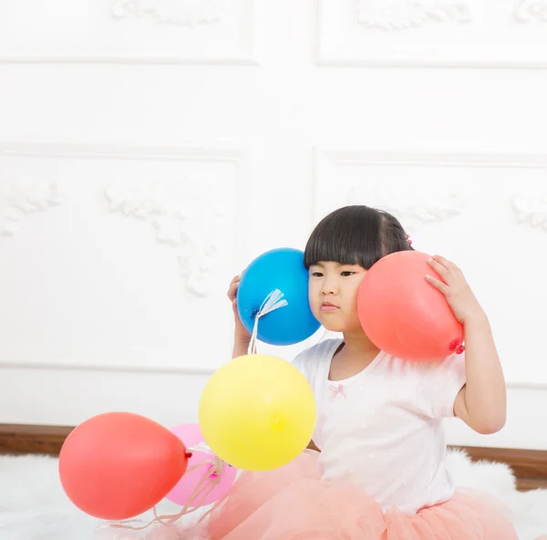 Girl playing in the room — Stock Photo, Image