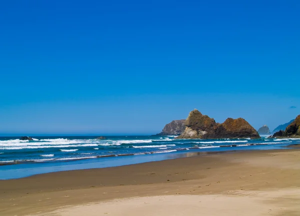 Rugged Rocky Arcadia Beach en la costa de Oregon —  Fotos de Stock