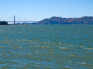 Pier 39 görüldüğü gibi golden gate Köprüsü