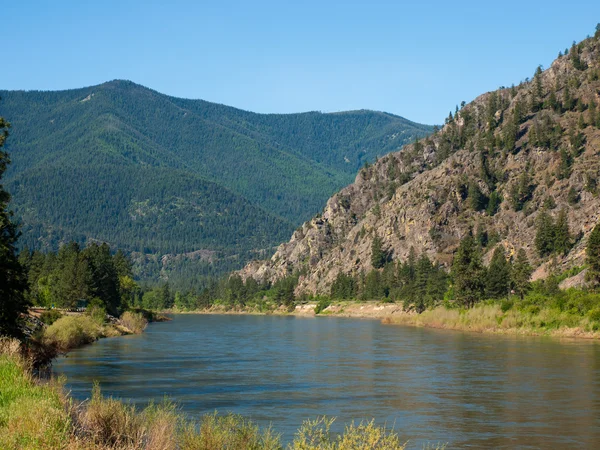 Wide Mountain River Cuts a Valley - Clark Fork River Montana USA — Stock Photo, Image