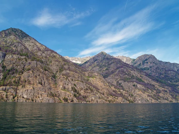 Mountains Overlooking Lake Chelan in Washington State USA — Stock Photo, Image