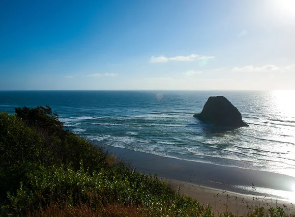 Rugged Rocky Beach at Sunset — Stock Photo, Image