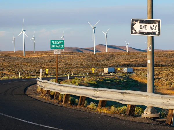 Windmolen boerderij — Stockfoto