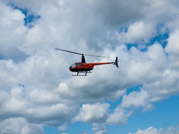 Helicóptero em voo Imagens De Bancos De Imagens