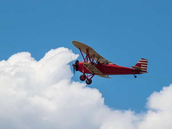 Bi-avión en vuelo — Foto de Stock