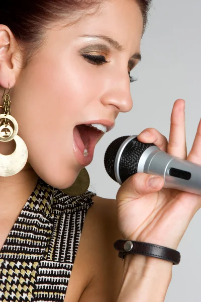 Cantante de karaoke — Foto de Stock