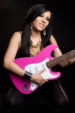 gitar ile Rockstar kız
