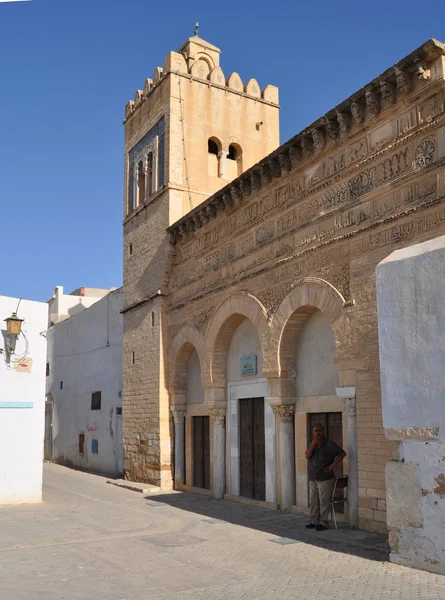 Moschee der drei Türen. kairuan. Tunis. — Stockfoto