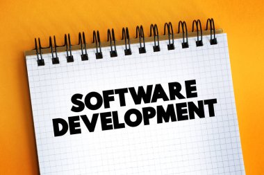 Not defterindeki yazılım geliştirme metni, kavram arka gruplandırması