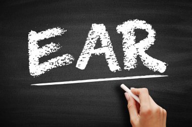 EAR Yıllık Etkin Oranı - tahtanın üzerindeki kısaltma metnin belirli bir zaman diliminde faizinin bileşik hale getirilmesi sonucu bir yatırıma veya krediye ödenen faiz oranı