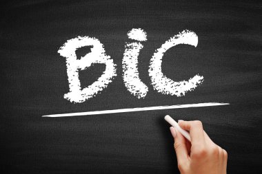 BIC Banka Tanımlayıcı Kodu - Otomatik ödemeleri hızlı ve doğru bir şekilde, kara tahta üzerinde kısaltma metni göndermek için bir bankaya atanan SWIFT Adresi