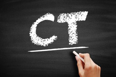 CT Hesaplı Tomografi - Radyolojide vücudun detaylı iç görüntülerini elde etmek için kullanılan tıbbi görüntüleme tekniği, karatahta kısaltma metni