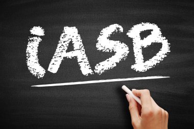 IASB - Uluslararası Muhasebe Standartları Kurulu kısaltması, karatahta iş kavramı