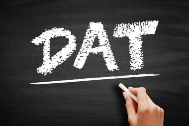 DAT - Dijital Ses Kaydı kısaltması, karatahtadaki teknoloji kavramı