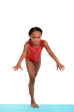 Çocuk jimnastik yapmaya hazır hareket