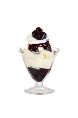izole blueberry sundae
