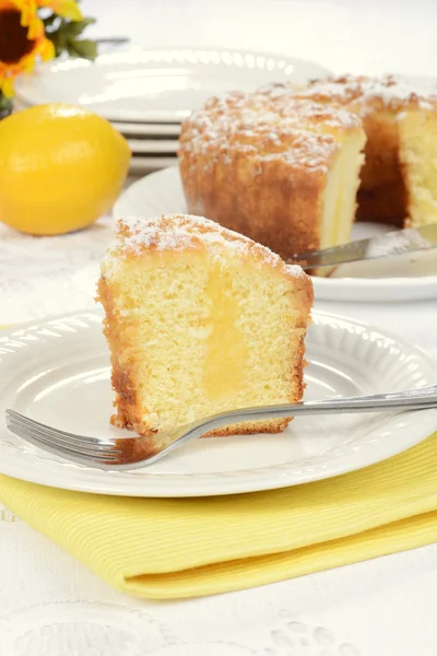 Lemon coffee cake — Stock Photo, Image