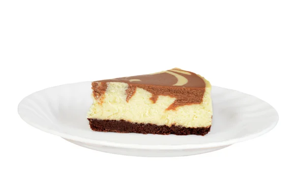 Isolerade choklad cheesecake på en tallrik — Stockfoto