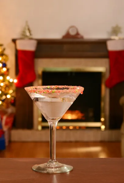 Candy cane martini op houten tafel — Stockfoto