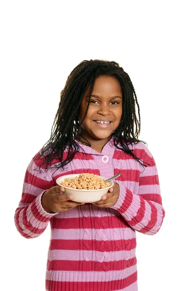 Menina preta segurar tigela de cereais — Fotografia de Stock