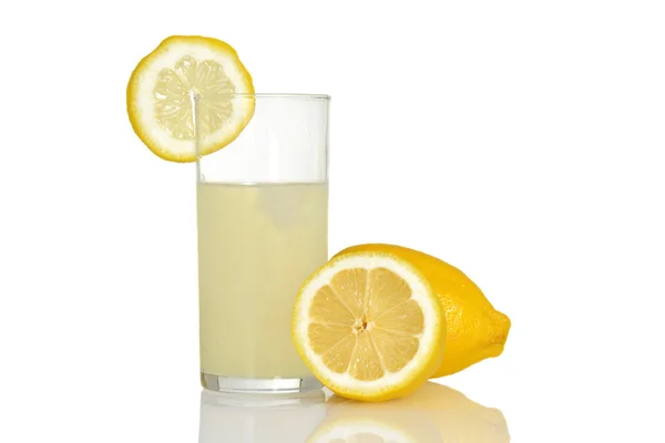 新鲜杯柠檬水 — 图库照片