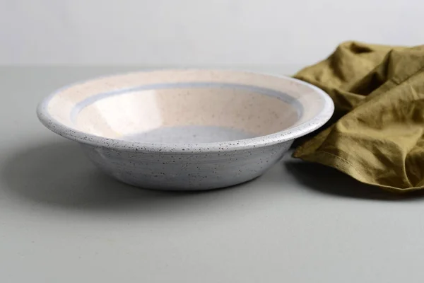 Empty Bowl Linen Napkin — Stock Photo, Image