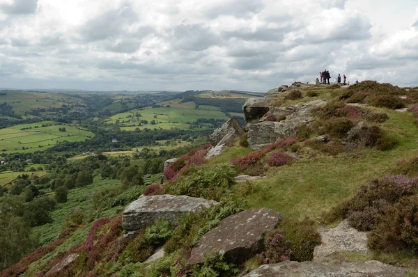 Guardando oltre Froggatt Edge — Foto Stock