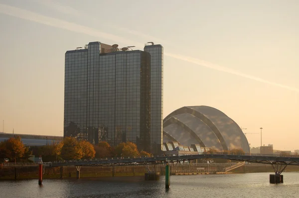 Armadillo and hotel early morning — Stock Photo, Image